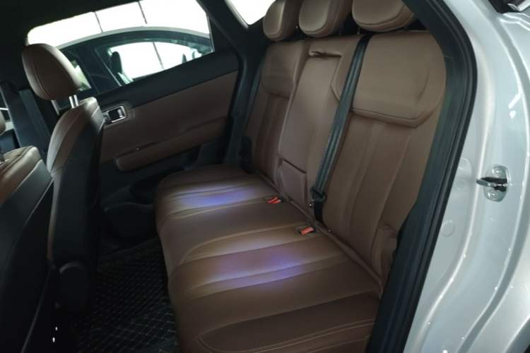 Used Wuling Xingguang S 2025 Model, 130km Leading Edition Left Rear Seat