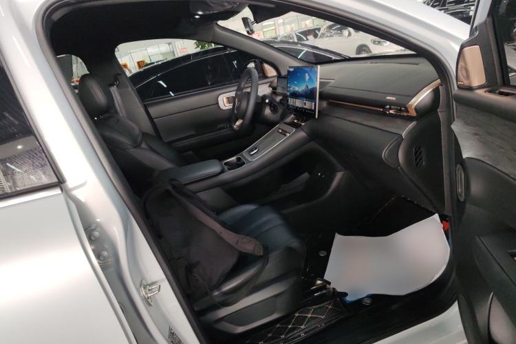 Used Wuling Xingguang S 2025 Model 510 km Leading Version Right Front Seat
