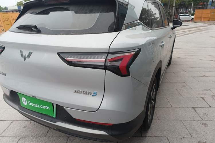 Used Wuling Xingguang S 2025 Model, 130km High-Power Flagship Edition Right Rear Taillight