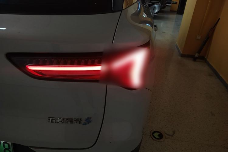 Used Wuling Xingguang S 2025 Model, 130km High-Power Flagship Edition Right Rear Taillight