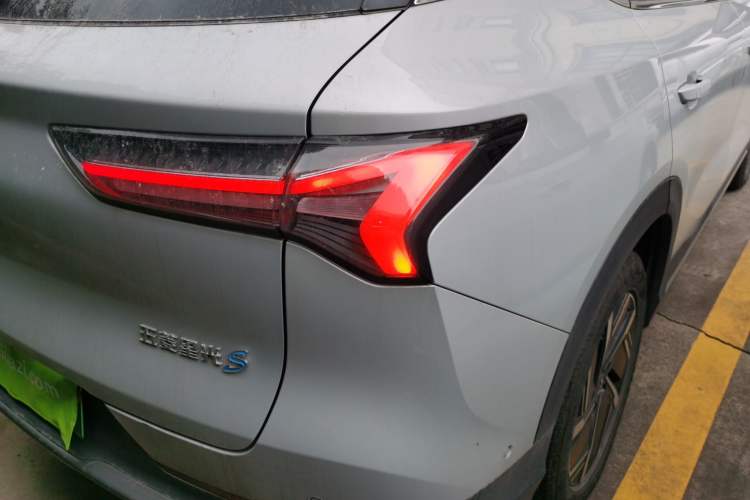 Used Wuling Xingguang S 2025 Model 510 km Flagship Version Right Rear Taillight
