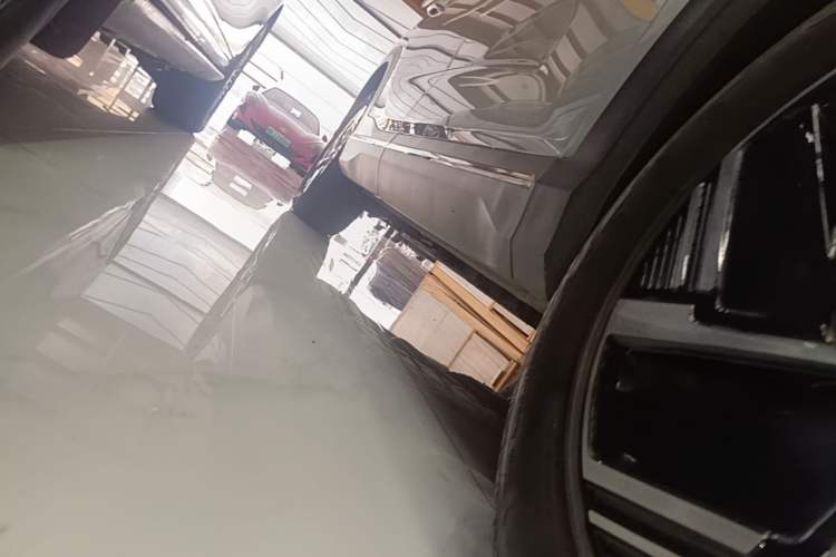 Used Wuling Xingguang S 2025 Model, 130km High-Power Flagship Edition Right Side Sill
