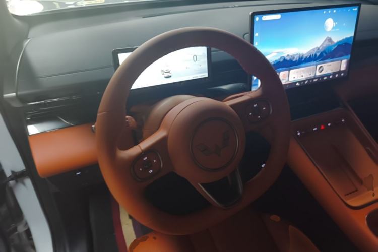 Used Wuling Xingguang S 2025 Model, 130km High-Power Flagship Edition Steering Wheel