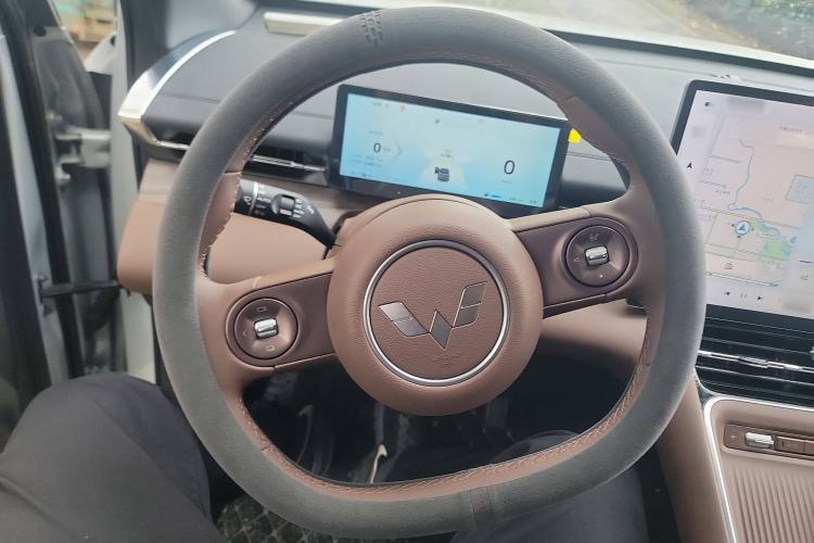 Used Wuling Xingguang S 2025 Model, 130km Flagship Edition Steering Wheel