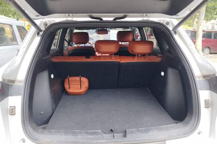 Used Wuling Xingguang S 2025 Model 510 km Flagship Version Trunk