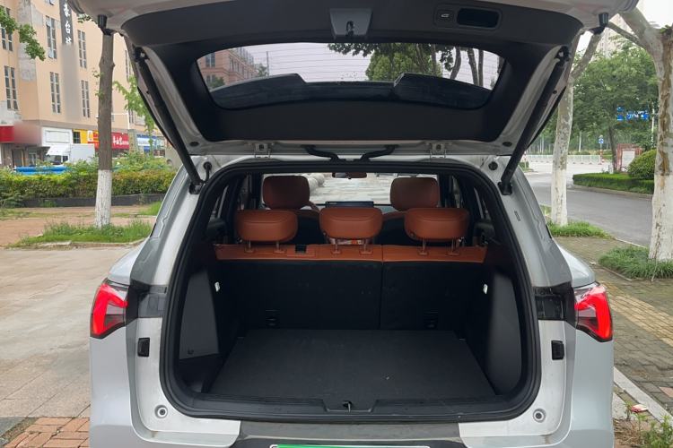 Used Wuling Xingguang S 2025 Model, 130km High-Power Flagship Edition Trunk