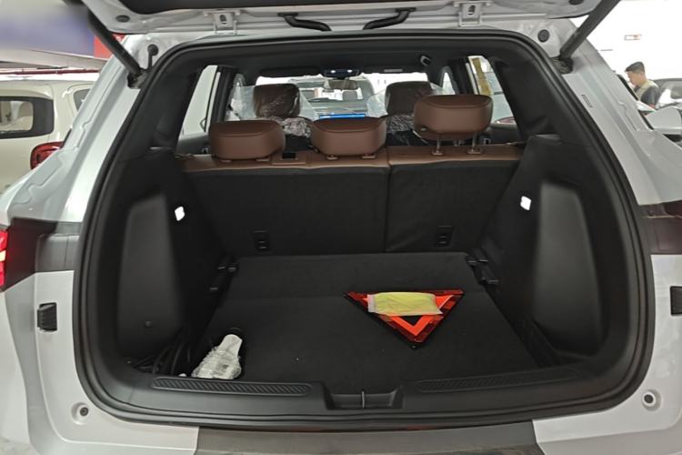 Used Wuling Xingguang S 2025 Model 510 km Leading Version Trunk