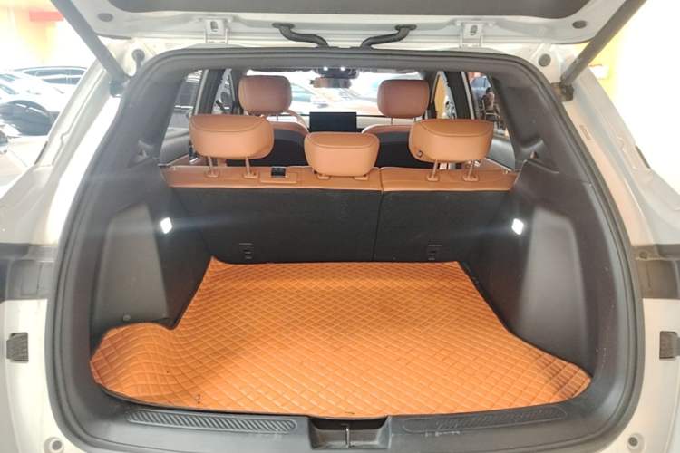 Used Wuling Xingguang S 2025 Model, 130km High-Power Flagship Edition Trunk