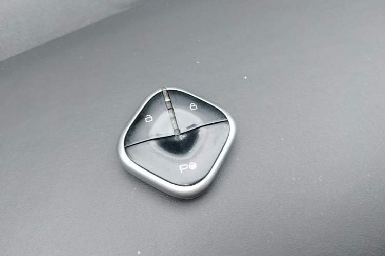 Used Wuling Xingguang S 2025 Model 510 km Flagship Version Vehicle Key