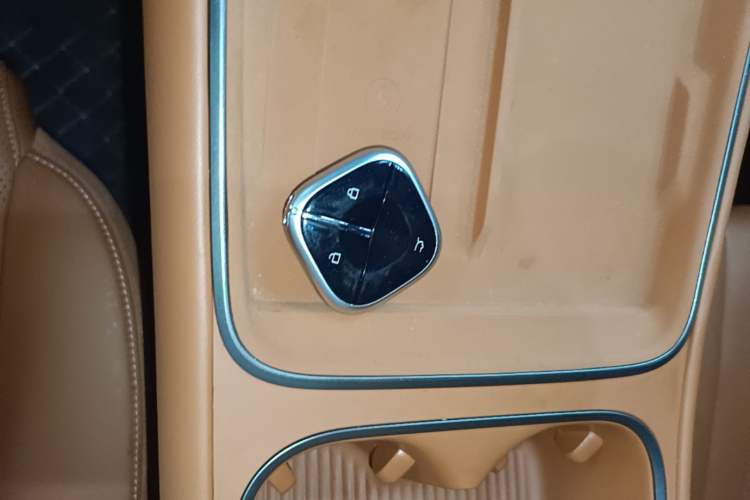 Used Wuling Xingguang S 2025 Model, 130km High-Power Flagship Edition Vehicle Key