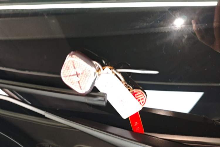 Used Wuling Xingguang S 2025 Model, 130km Leading Edition Vehicle Key