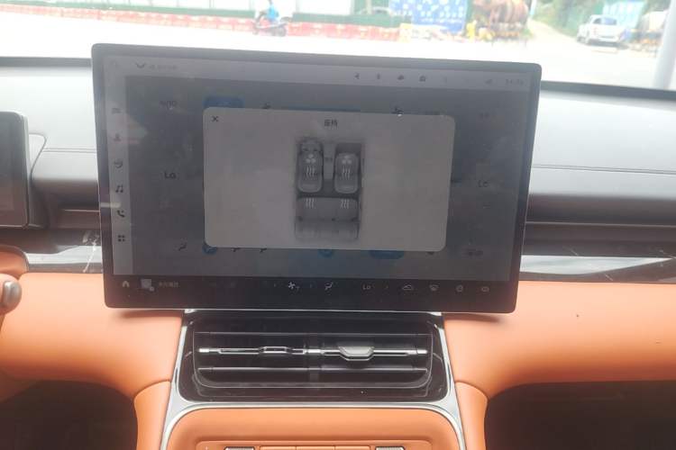 Used Wuling Xingguang S 2025 Model 510 km Flagship Version Audio And AC Panel