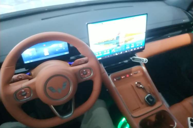 Used Wuling Xingguang S 2025 Model 510 km Flagship Version Center Console