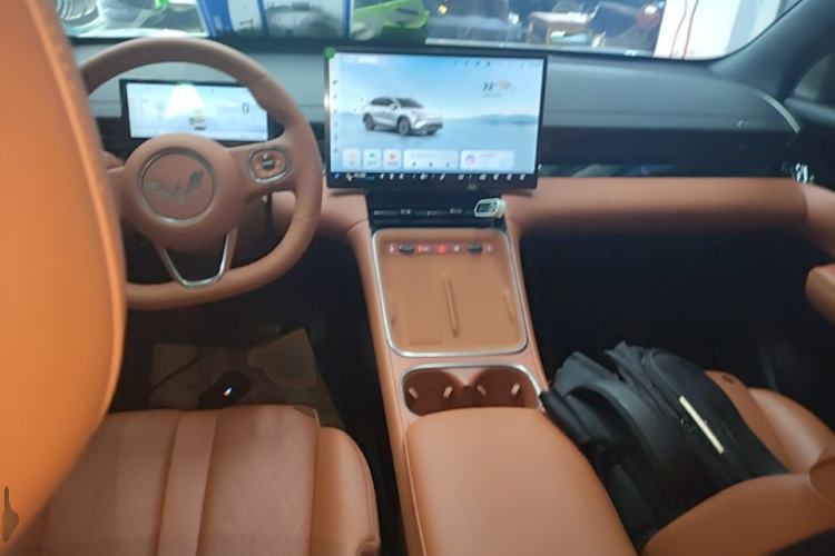Used Wuling Xingguang S 2025 Model, 130km Flagship Edition Center Console
