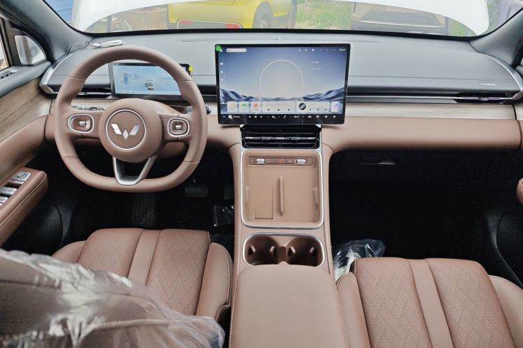 Used Wuling Xingguang S 2025 Model, 130km Flagship Edition Center Console