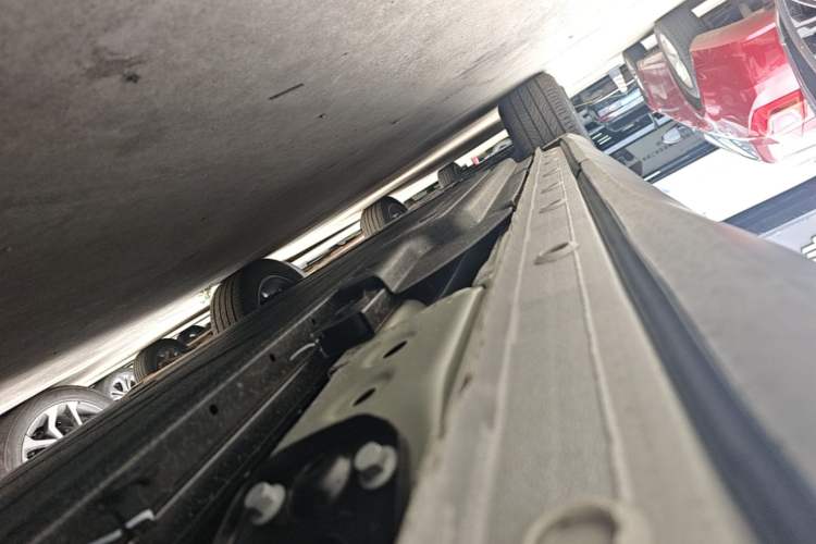 Used Wuling Xingguang S 2025 Model 510 km Flagship Version Chassis Rear Left