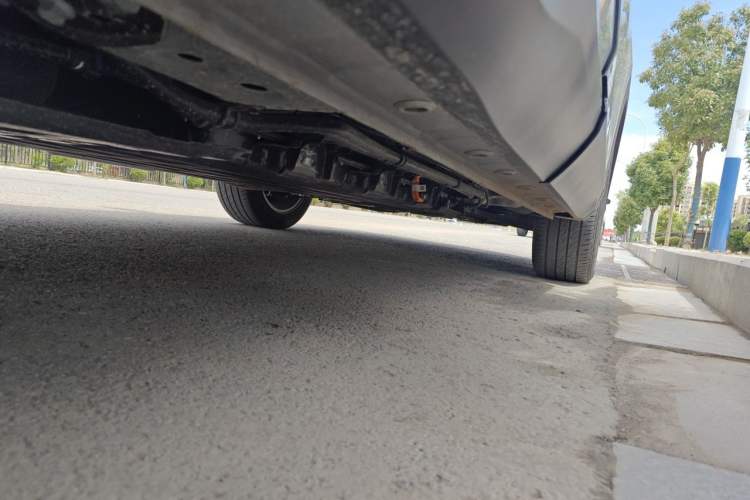 Used Wuling Xingguang S 2025 Model, 130km Leading Edition Chassis Rear Right