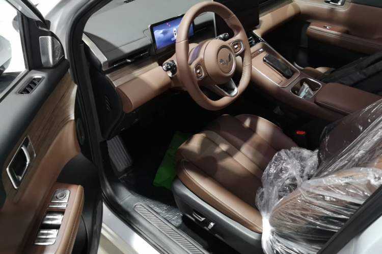 Used Wuling Xingguang S 2025 Model, 130km Flagship Edition Driver Seat