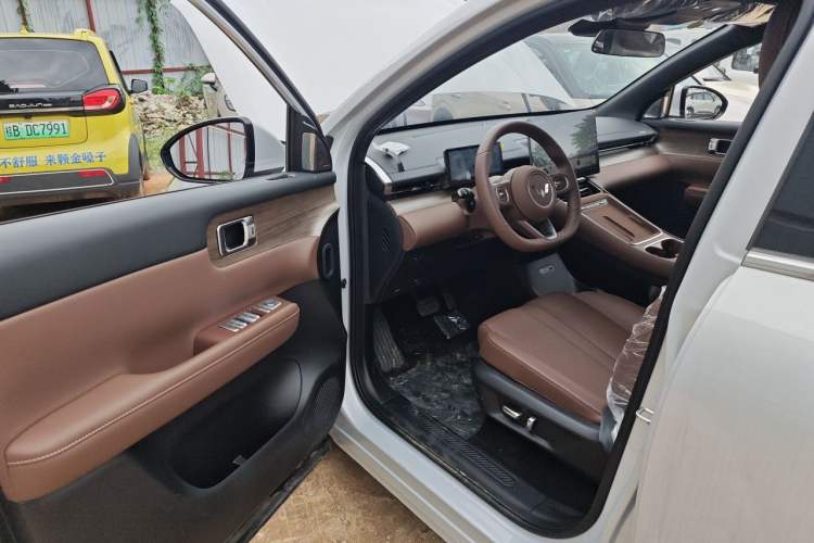 Used Wuling Xingguang S 2025 Model, 130km Flagship Edition Driver Seat