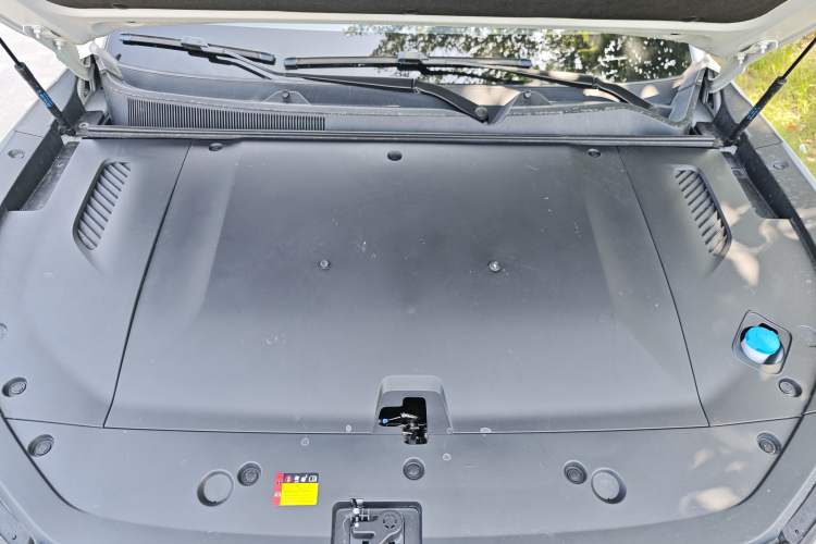 Used Wuling Xingguang S 2025 Model 510 km Flagship Version Engine Bay
