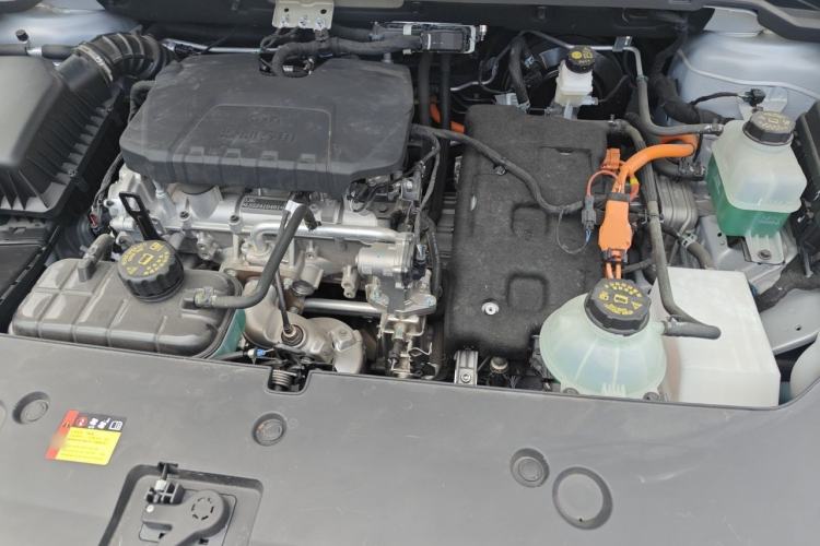 Used Wuling Xingguang S 2025 Model, 130km Leading Edition Engine Bay