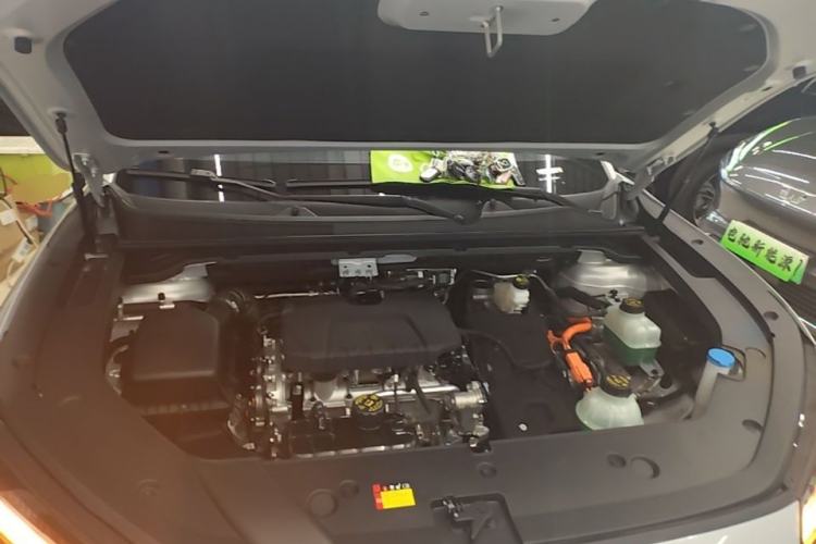 Used Wuling Xingguang S 2025 Model, 130km Flagship Edition Engine Bay
