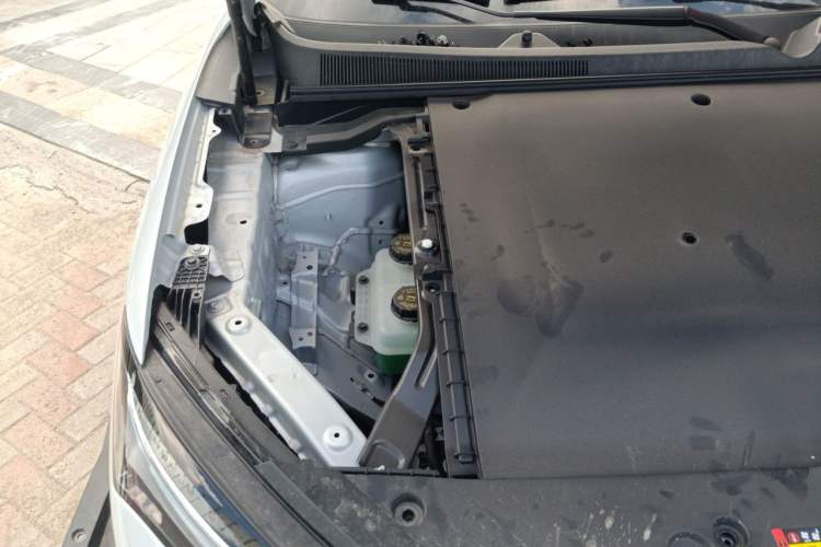 Used Wuling Xingguang S 2025 Model 510 km Flagship Version Engine Bay Right