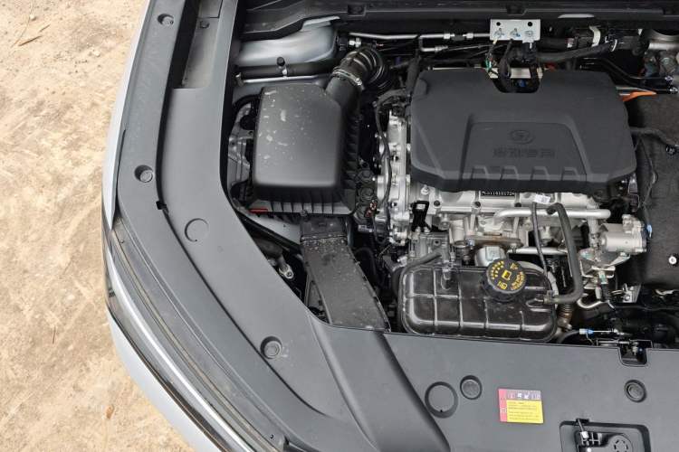 Used Wuling Xingguang S 2025 Model, 130km Flagship Edition Engine Bay Right