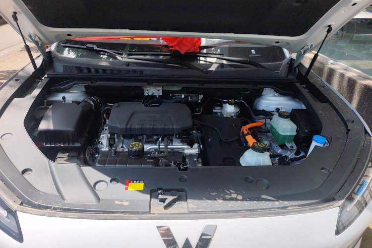 Used Wuling Xingguang S 2025 Model, 130km Flagship Edition Engine Bay