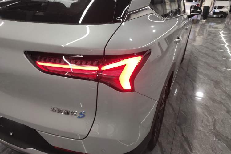 Used Wuling Xingguang S 2025 Model 510 km Flagship Version Exterior 3