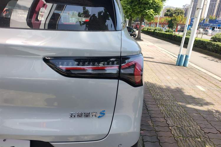 Used Wuling Xingguang S 2025 Model, 130km Flagship Edition Exterior 3