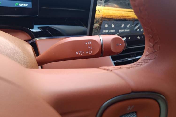 Used Wuling Xingguang S 2025 Model 510 km Flagship Version Gear Lever