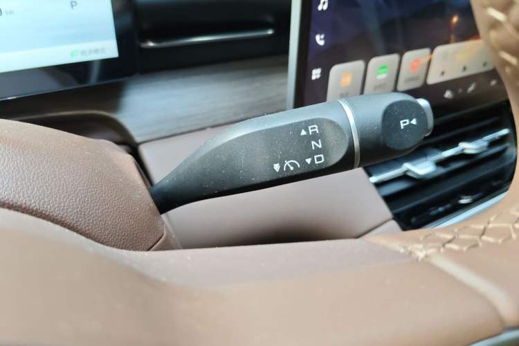 Used Wuling Xingguang S 2025 Model 510 km Leading Version Gear Lever