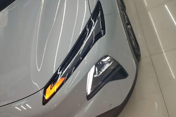 Used Wuling Xingguang S 2025 Model, 130km Flagship Edition Left Front Headlight