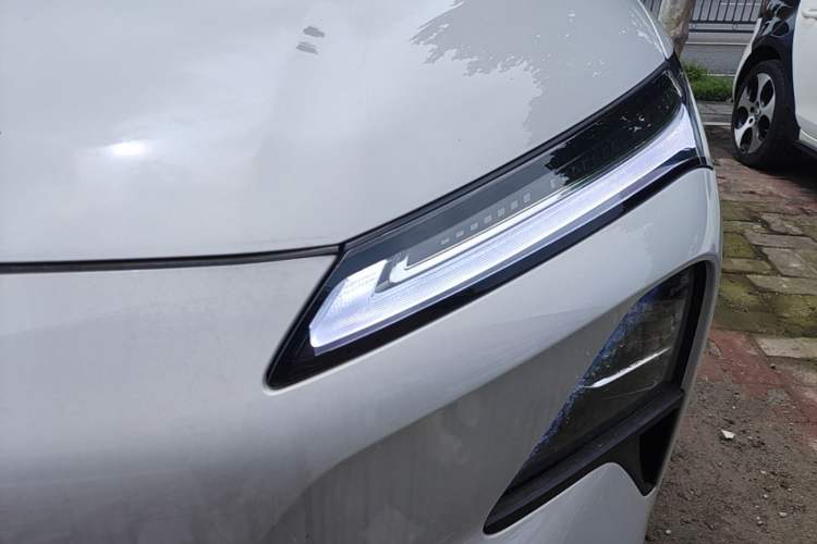 Used Wuling Xingguang S 2025 Model 510 km Flagship Version Left Front Headlight