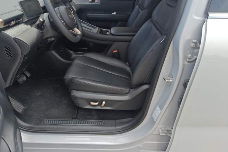 Used Wuling Xingguang S 2025 Model, 130km Leading Edition Left Front Seat
