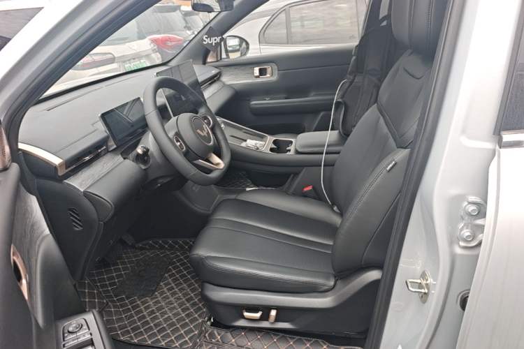 Used Wuling Xingguang S 2025 Model 510 km Flagship Version Left Front Seat