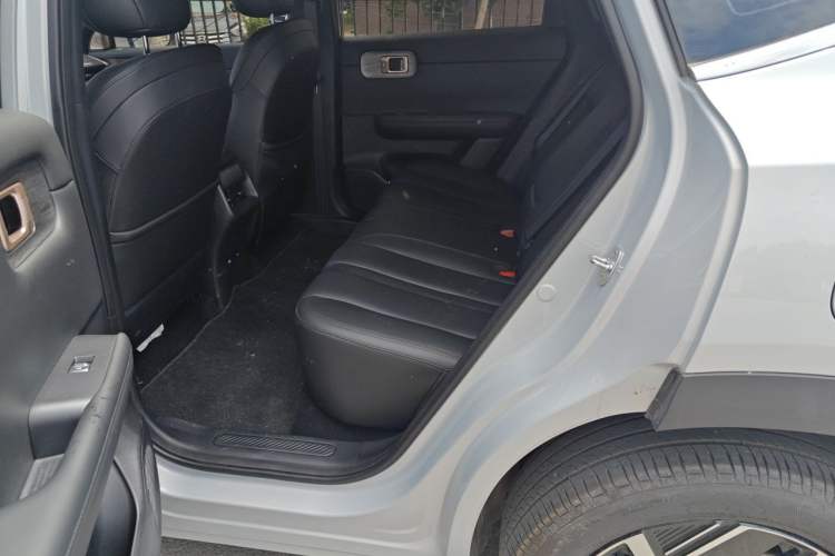 Used Wuling Xingguang S 2025 Model, 130km Leading Edition Left Rear Seat