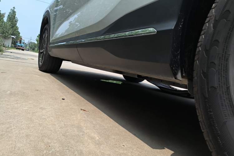 Used Wuling Xingguang S 2025 Model 510 km Flagship Version Left Side Sill