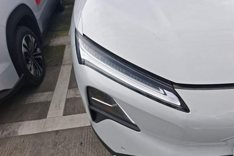 Used Wuling Xingguang S 2025 Model 510 km Flagship Version Right Front Headlight