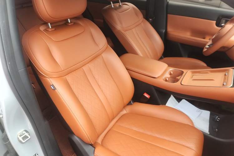 Used Wuling Xingguang S 2025 Model 510 km Flagship Version Right Front Seat