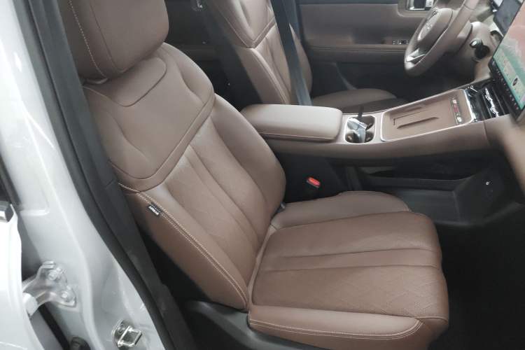 Used Wuling Xingguang S 2025 Model 510 km Flagship Version Right Front Seat