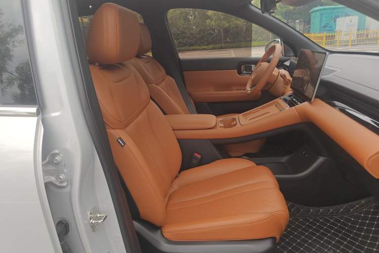 Used Wuling Xingguang S 2025 Model 510 km Flagship Version Right Front Seat