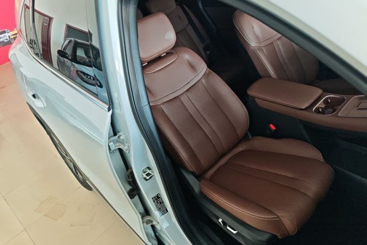 Used Wuling Xingguang S 2025 Model 510 km Flagship Version Right Front Seat