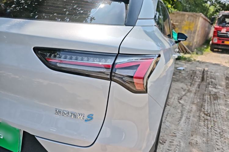 Used Wuling Xingguang S 2025 Model 510 km Flagship Version Right Rear Taillight