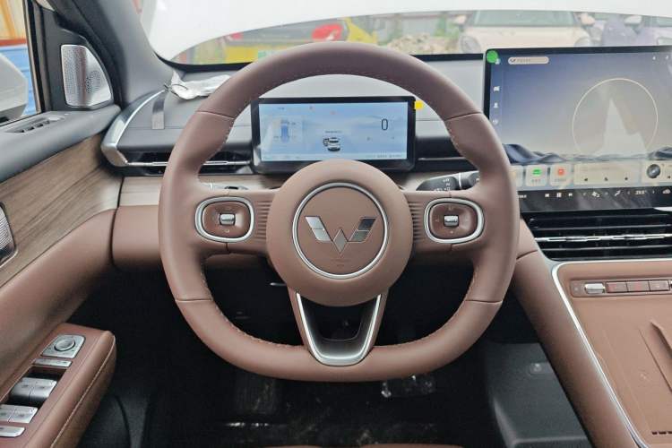 Used Wuling Xingguang S 2025 Model, 130km Flagship Edition Steering Wheel