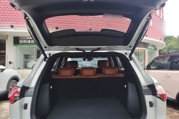 Used Wuling Xingguang S 2025 Model 510 km Flagship Version Trunk