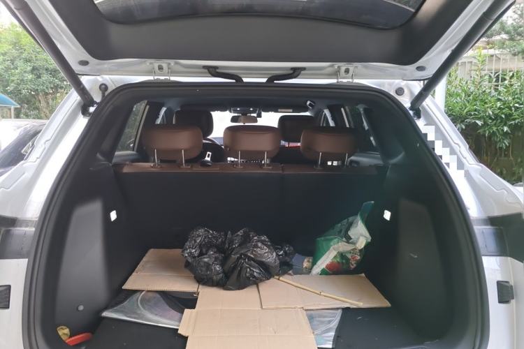 Used Wuling Xingguang S 2025 Model 510 km Leading Version Trunk