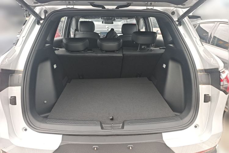 Used Wuling Xingguang S 2025 Model 510 km Flagship Version Trunk