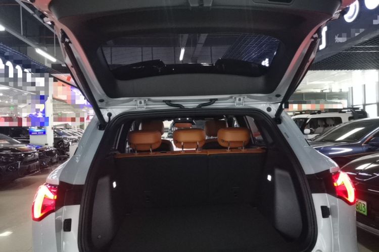 Used Wuling Xingguang S 2025 Model 510 km Flagship Version Trunk